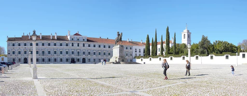 Royal Apartments