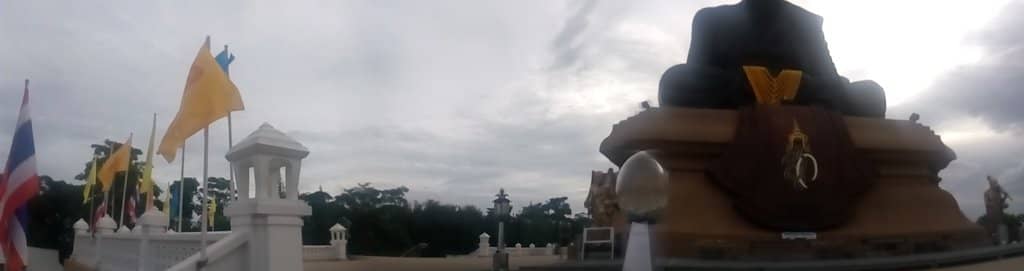 The Grand Luang Pu Thuat Statue