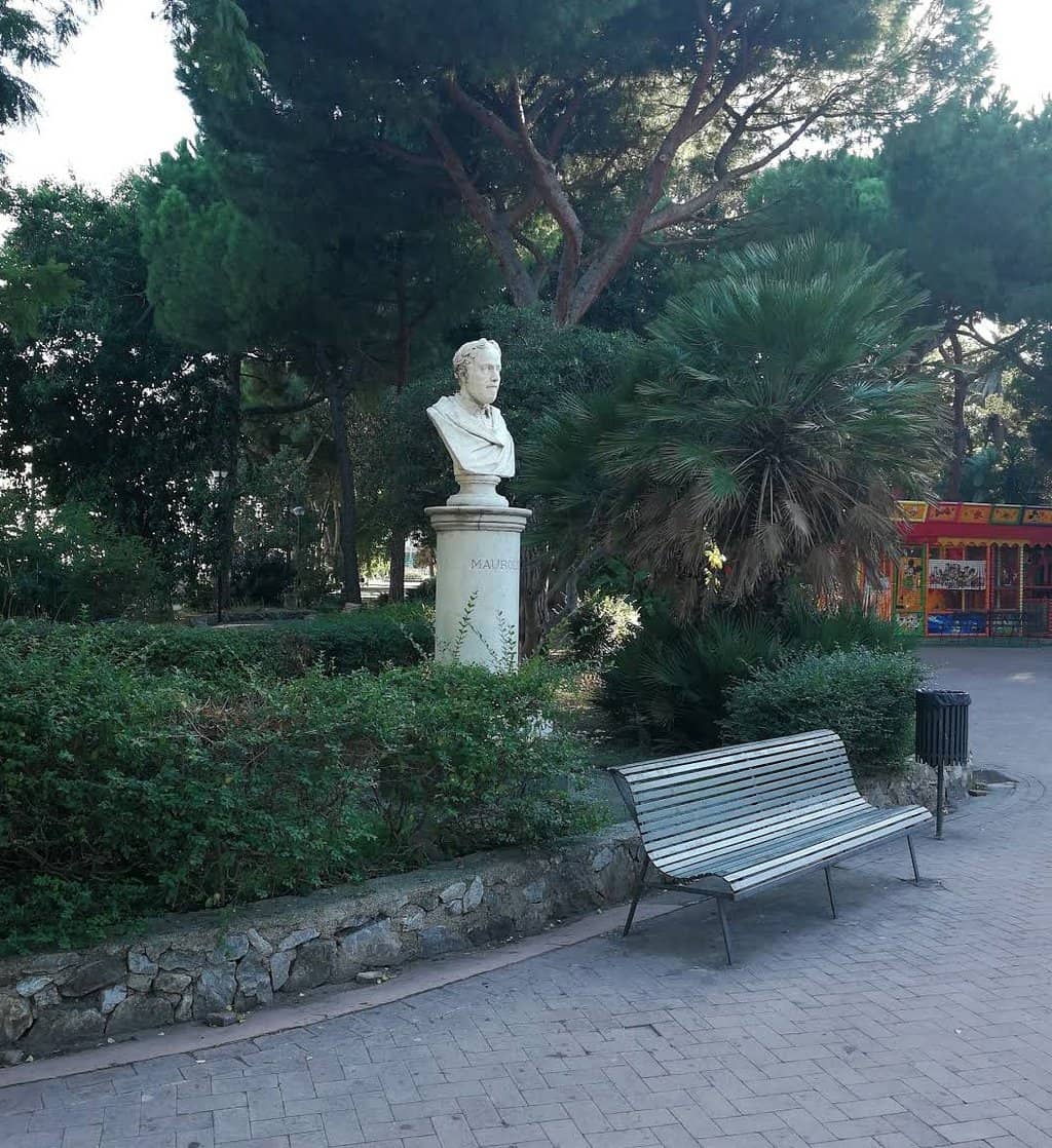 Statues of Immortals
