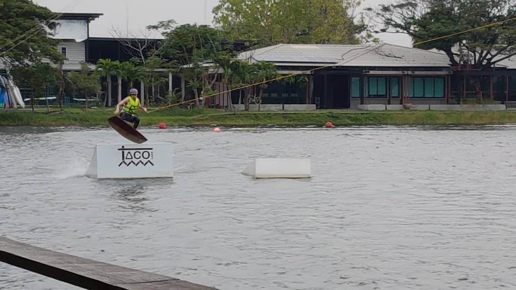 Stand-Up Paddleboarding (SUP)