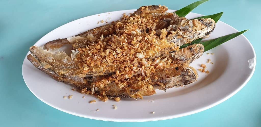 Picturesque Riverside Dining