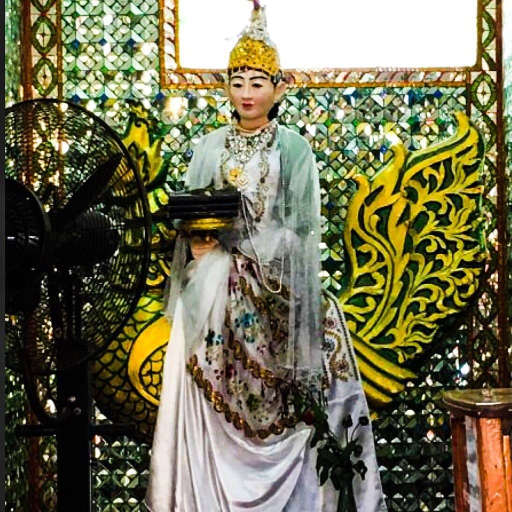 Hollow Interior & Buddha Relic