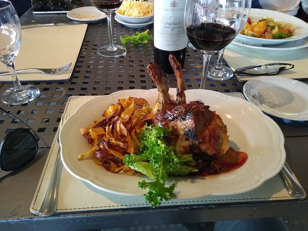 Vineyard Views & Tastings