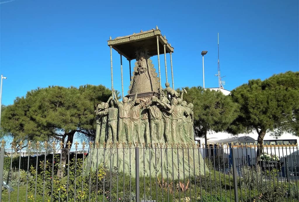 Charming Fishing Quarter