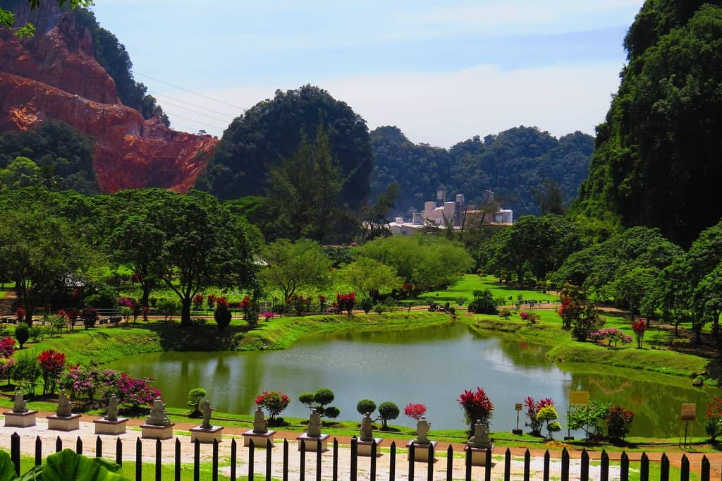 Serene Garden Oasis