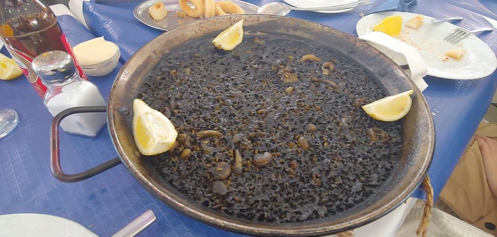 Modern Ambiance & Friendly Staff