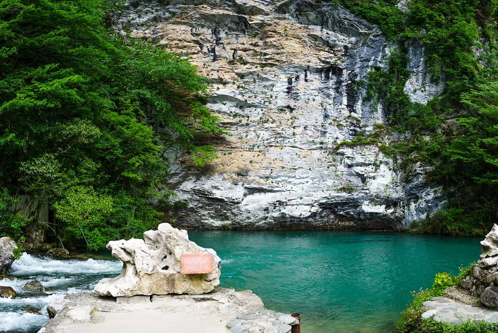 Panoramic Lake Views