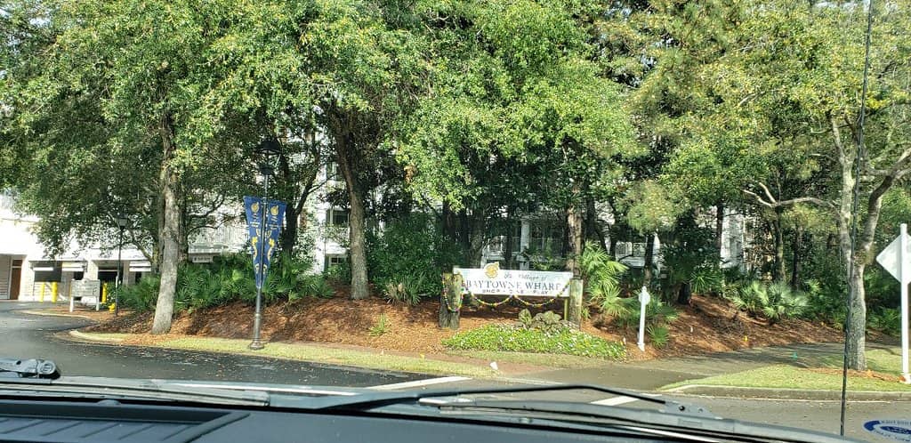 Waterfront Dining & Views