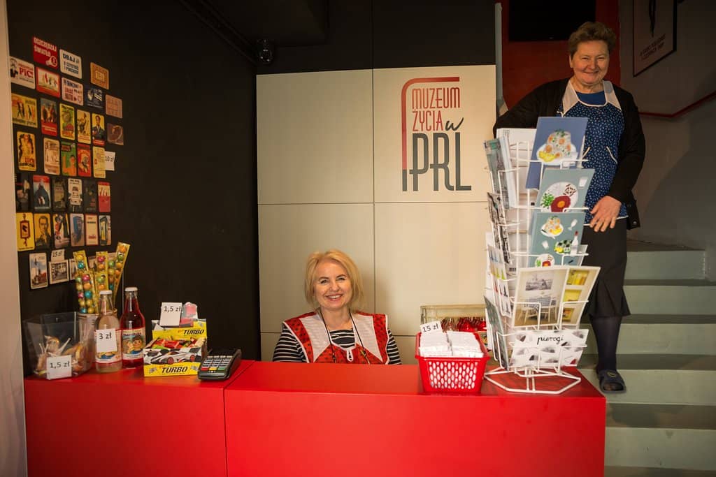 Authentic Furnished Rooms