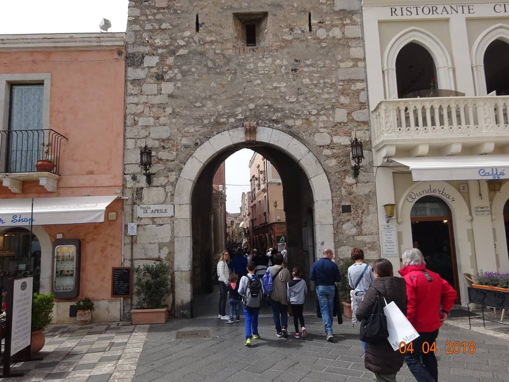 Piazza IX Aprile Views