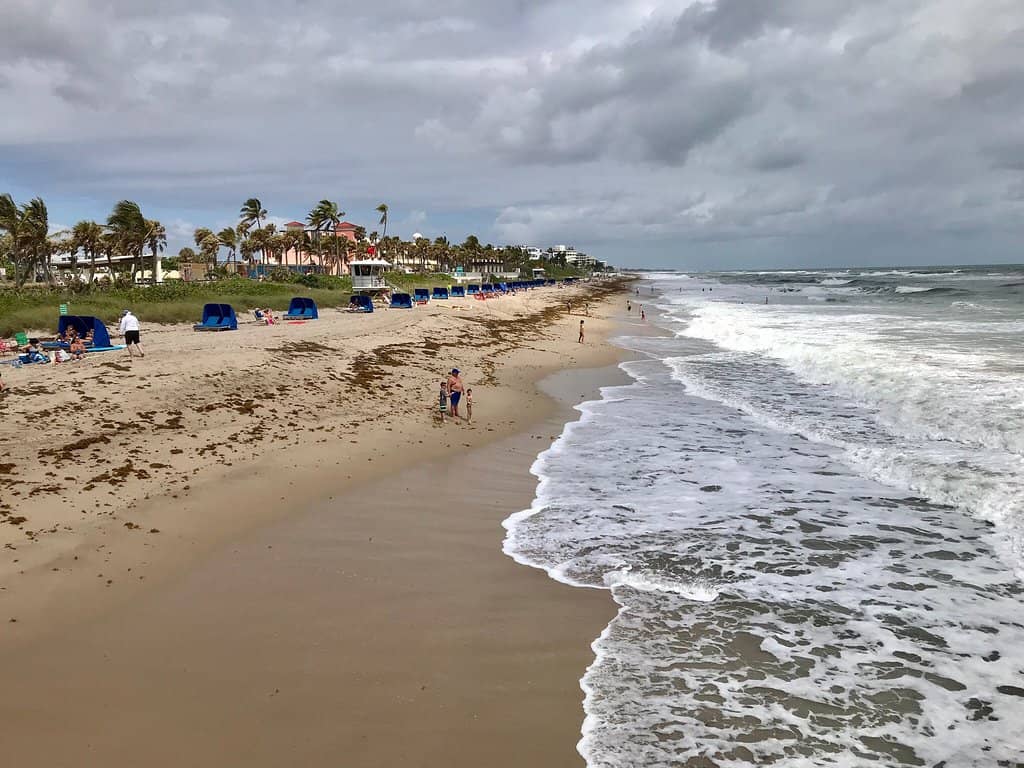Benny's on the Beach