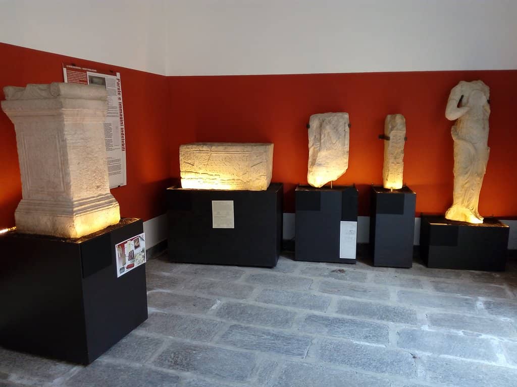 Expert-Led Guided Tours