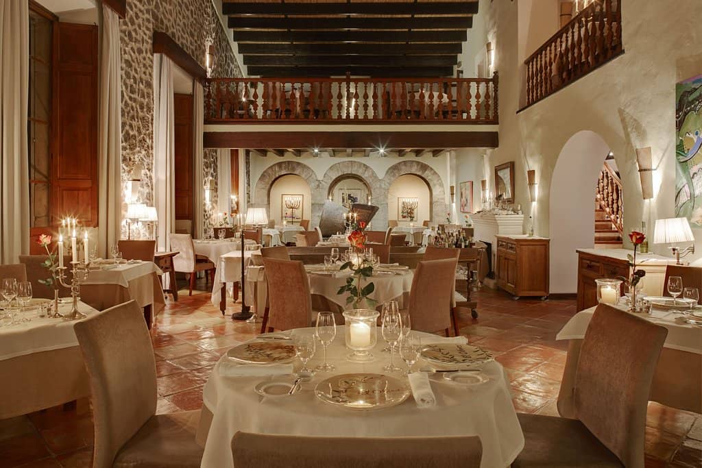 Scenic Terrace Dining