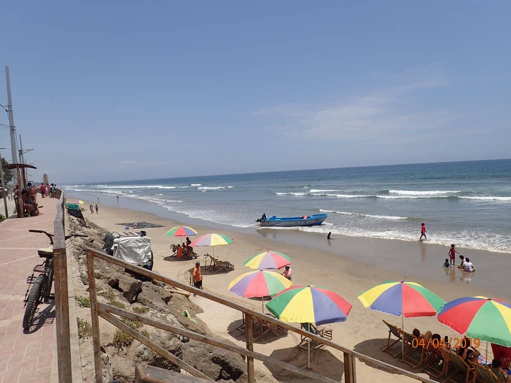 Vibrant Nightlife & Beach Parties