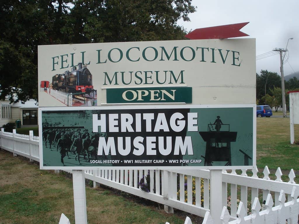 Interactive Model Layouts