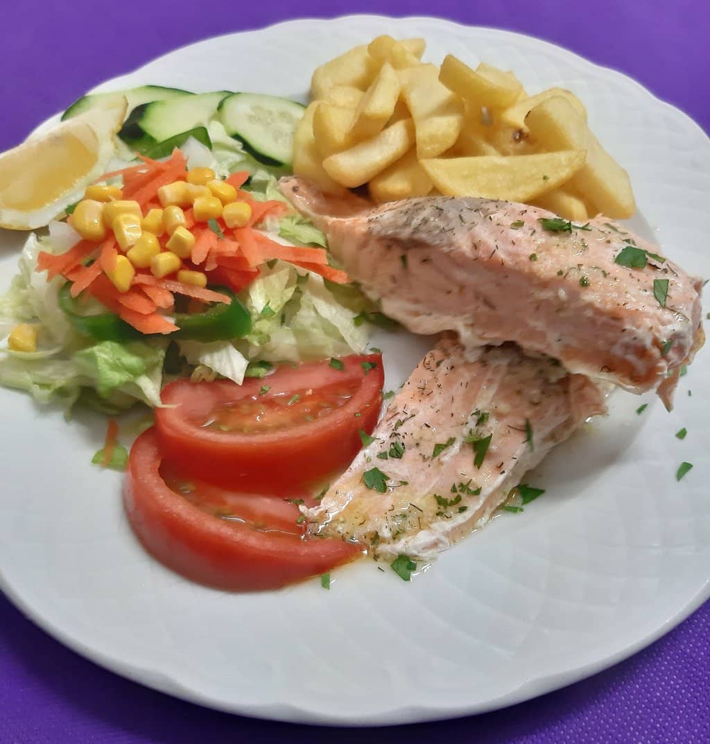 Pleasant Outdoor Dining