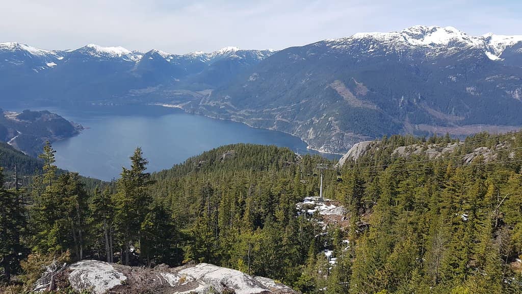 Shannon Falls' Majestic Plunge