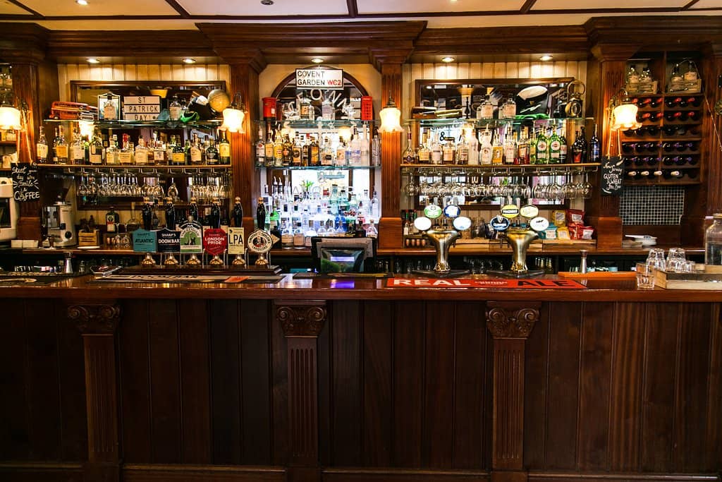 Cozy Traditional Pub Atmosphere