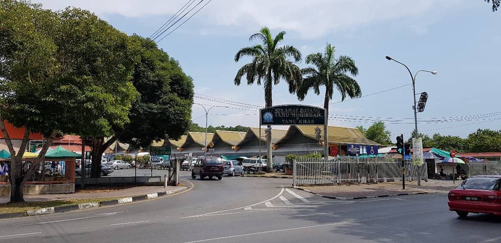 Handicrafts & Souvenirs