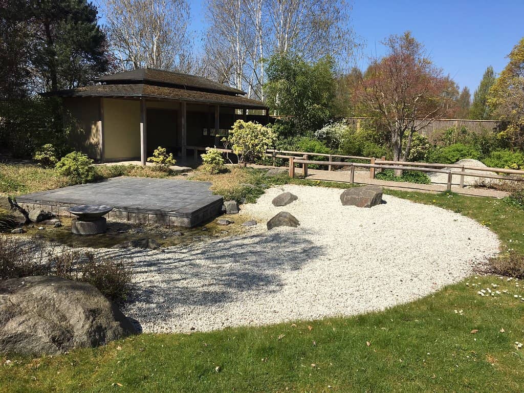 Themed Gardens