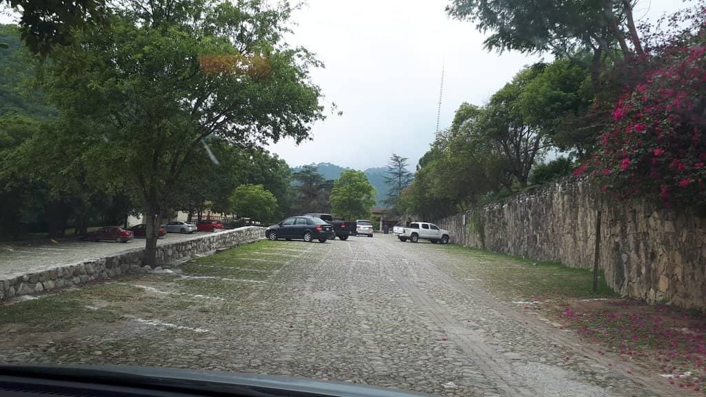 Panoramic Mountain Views