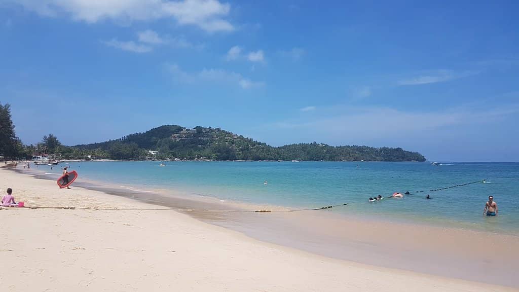 Yona Beach Club