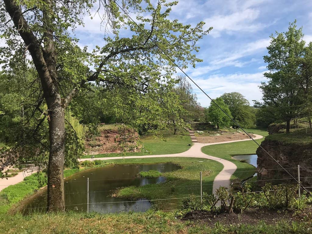 Children's Theatre & Playgrounds