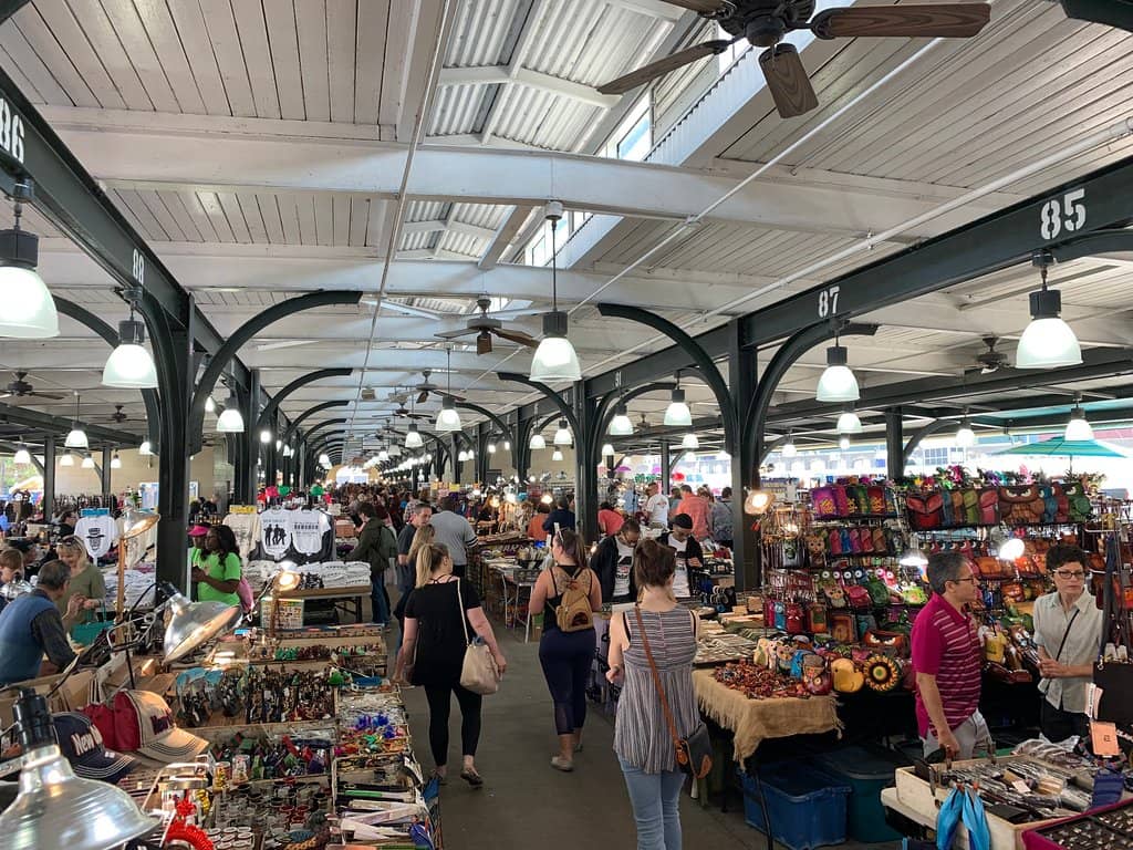 Local Crafts and Jewelry