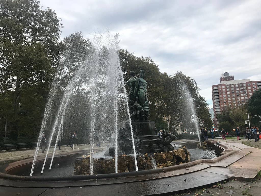 Intricate Sculptural Details