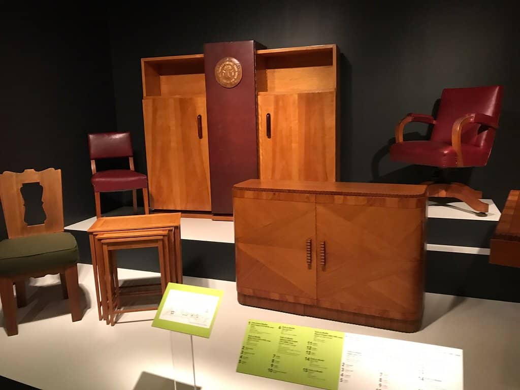 Simon Augade's 'Colonie'