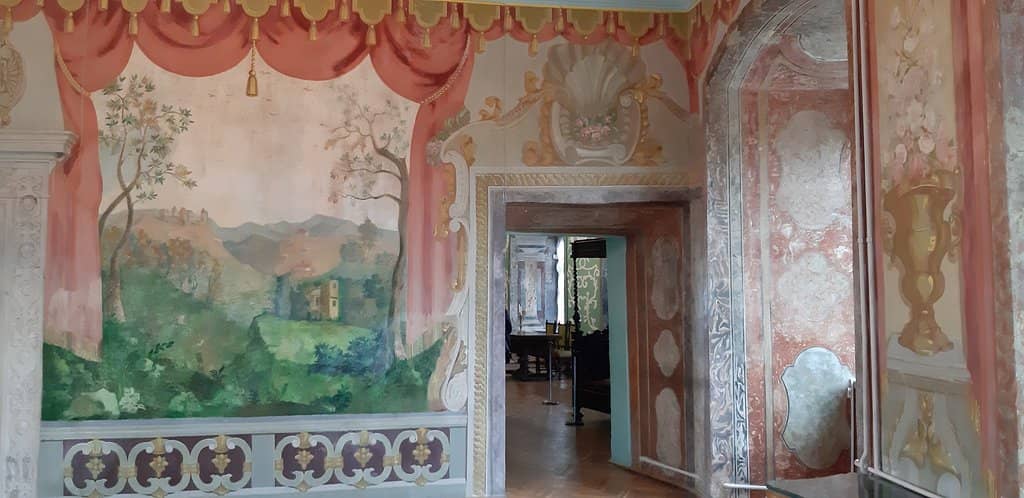 Artistic Old Stoves