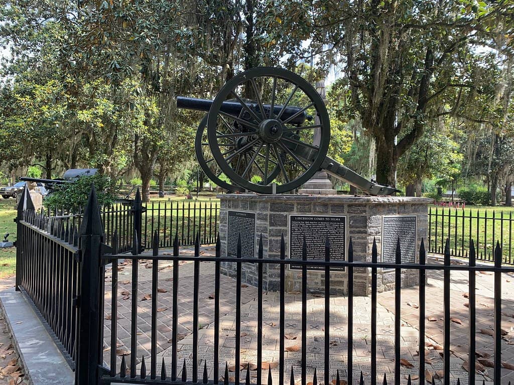 Unique Southern Monuments