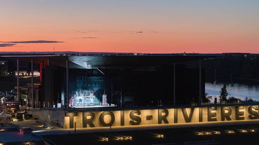 Covered Amphitheatre Design