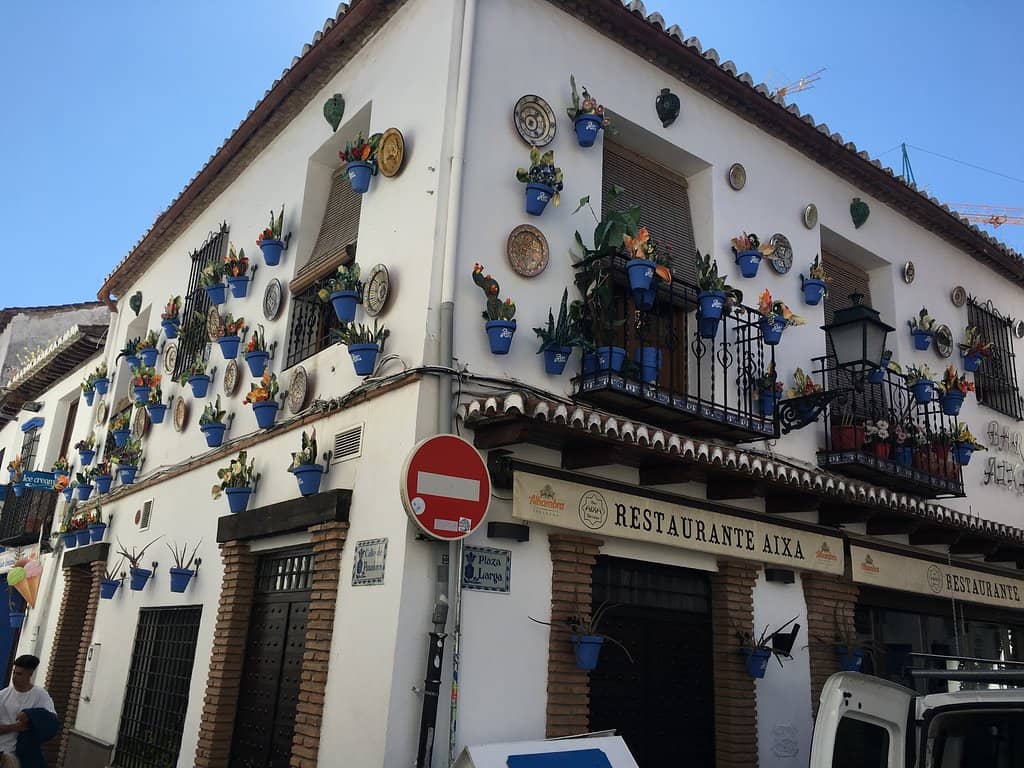 Albaicín Marketplace