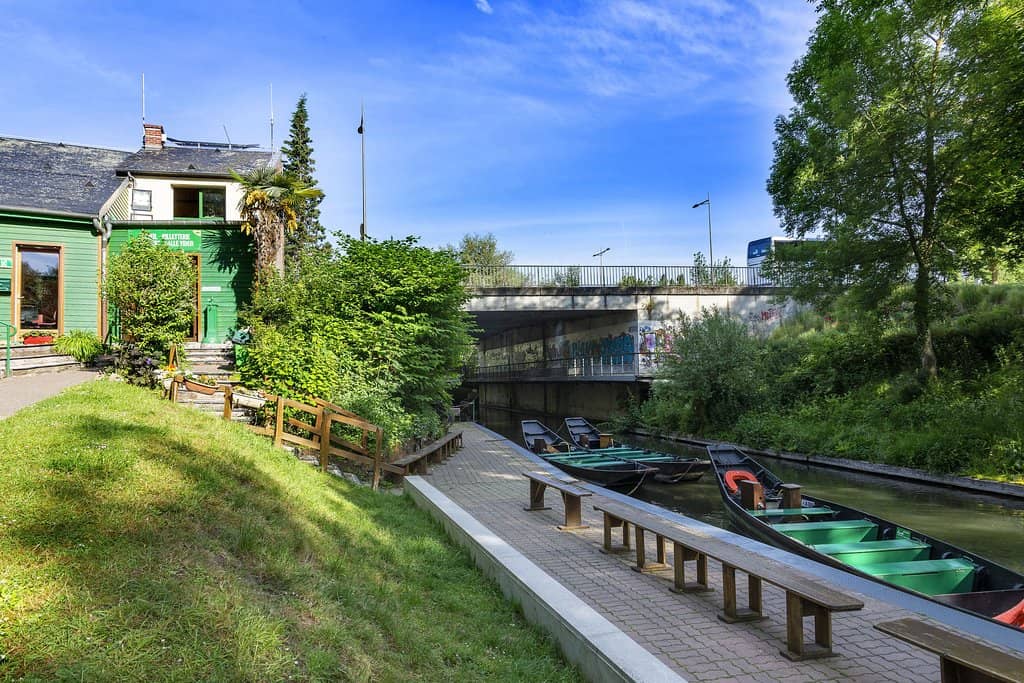 Chemin de Halage Walkway