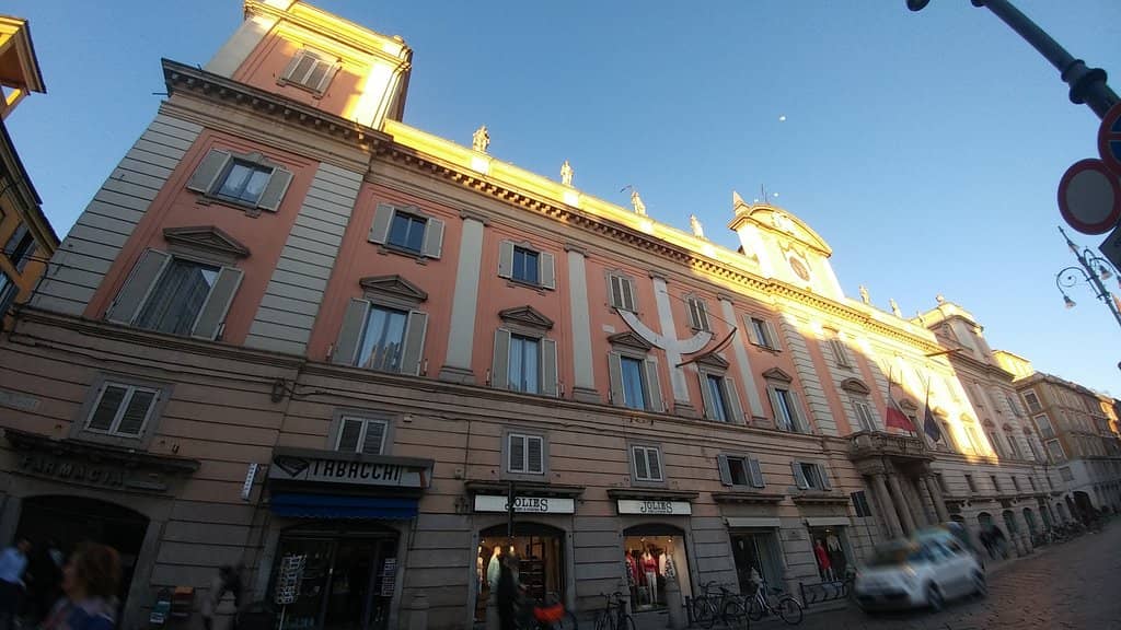 Piazza Cavalli Views