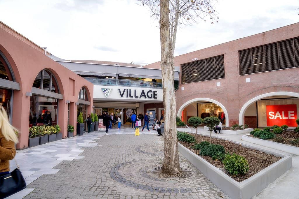 Extensive Retail Therapy