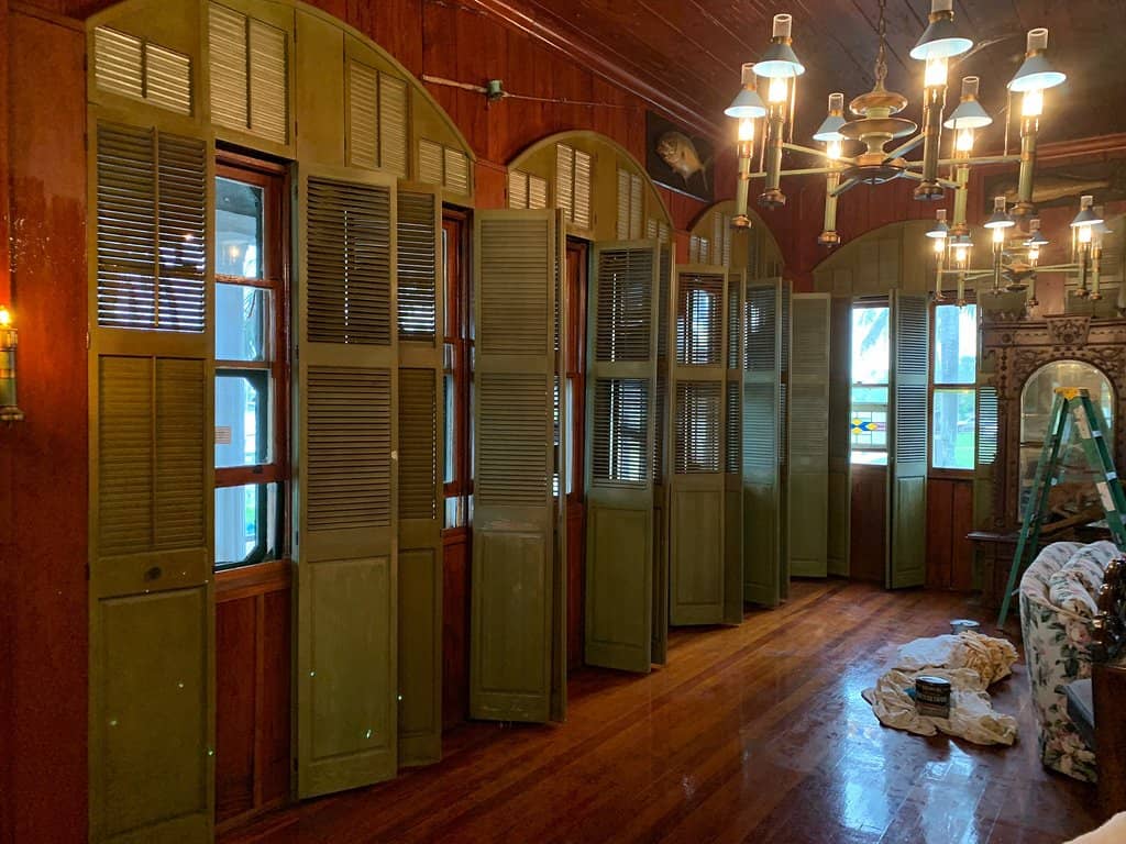 Riverside Dining Experience