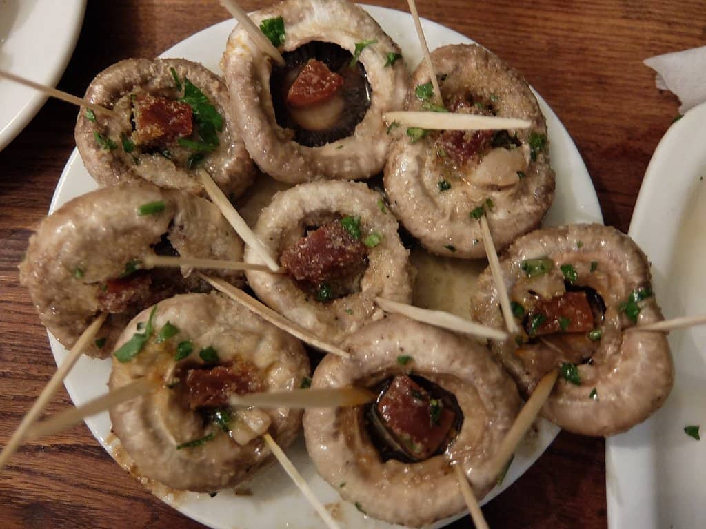 Underground Tavern Vibe