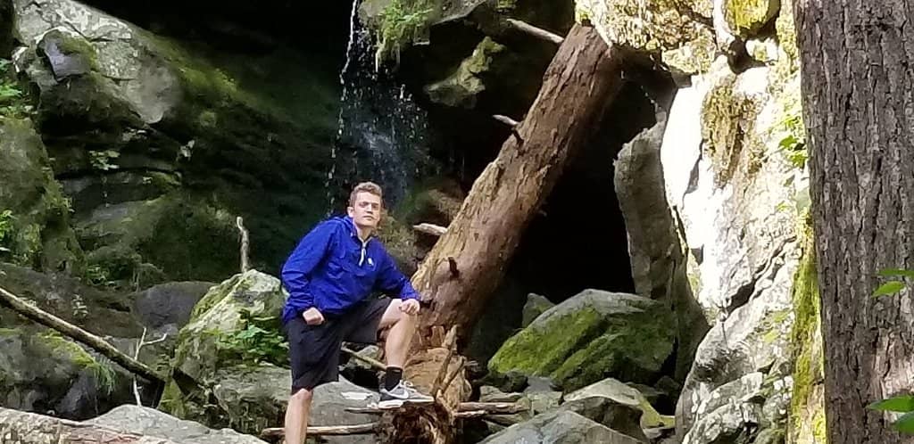 Rainbow Falls Trailhead