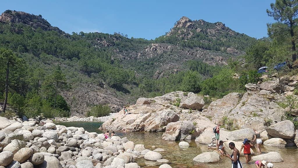 Cliff Diving Opportunities