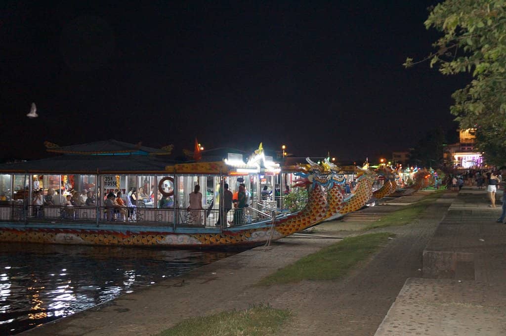 Riverside Cafes & Snacks