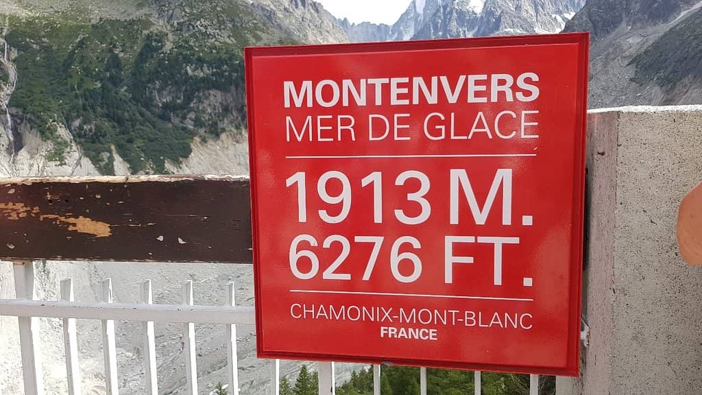 Ice Cave (Grotte de Glace)