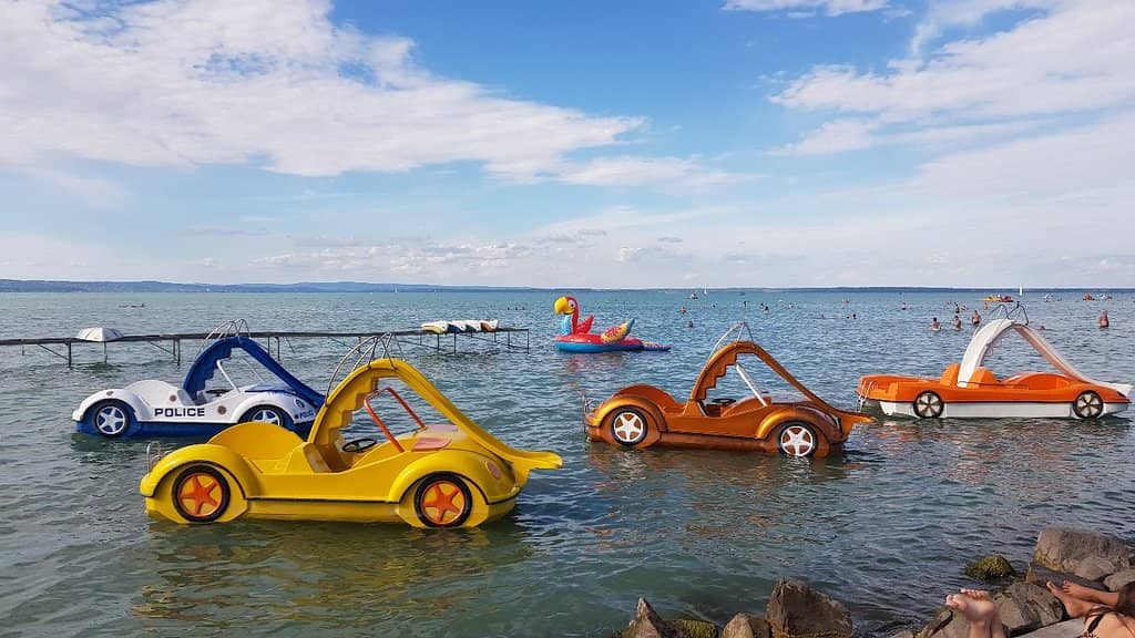 Live DJ Sets & Concerts