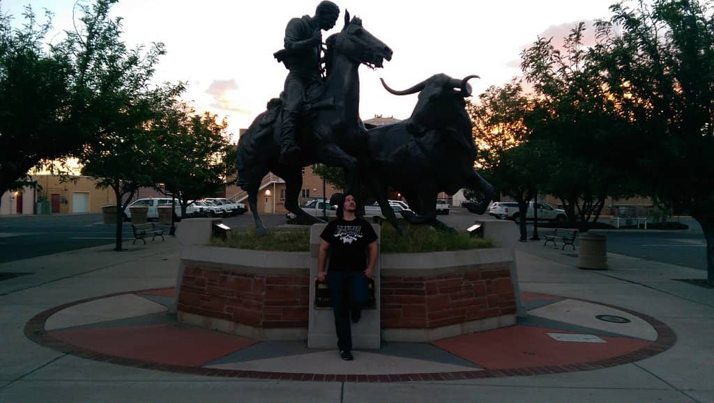 Alien-Themed Shops and Galleries