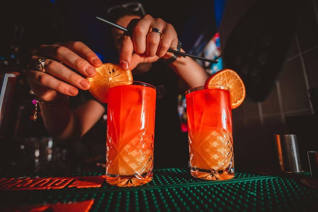 Vibrant Atmosphere & Entertainment