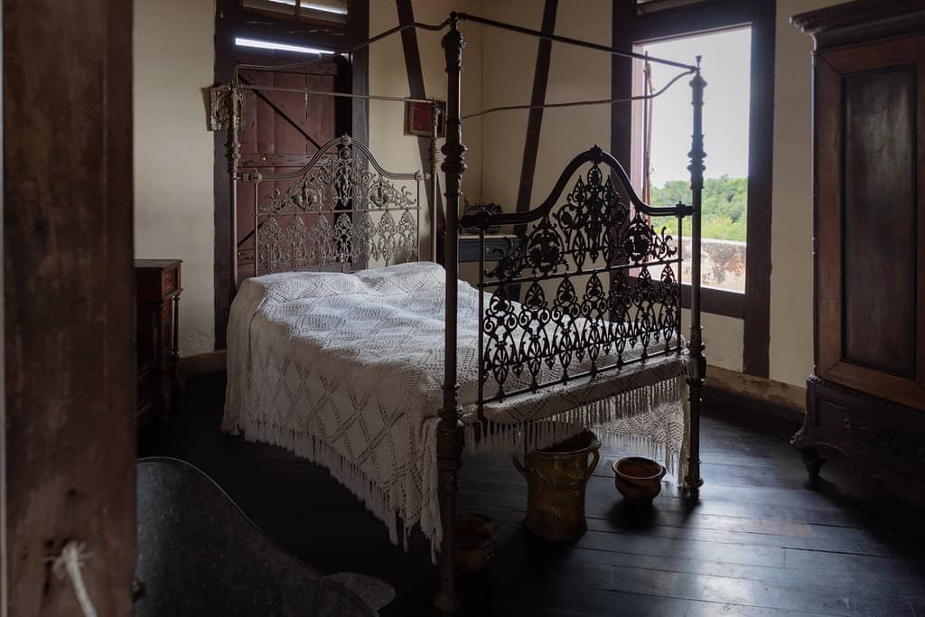 Slave Restraints and Tools