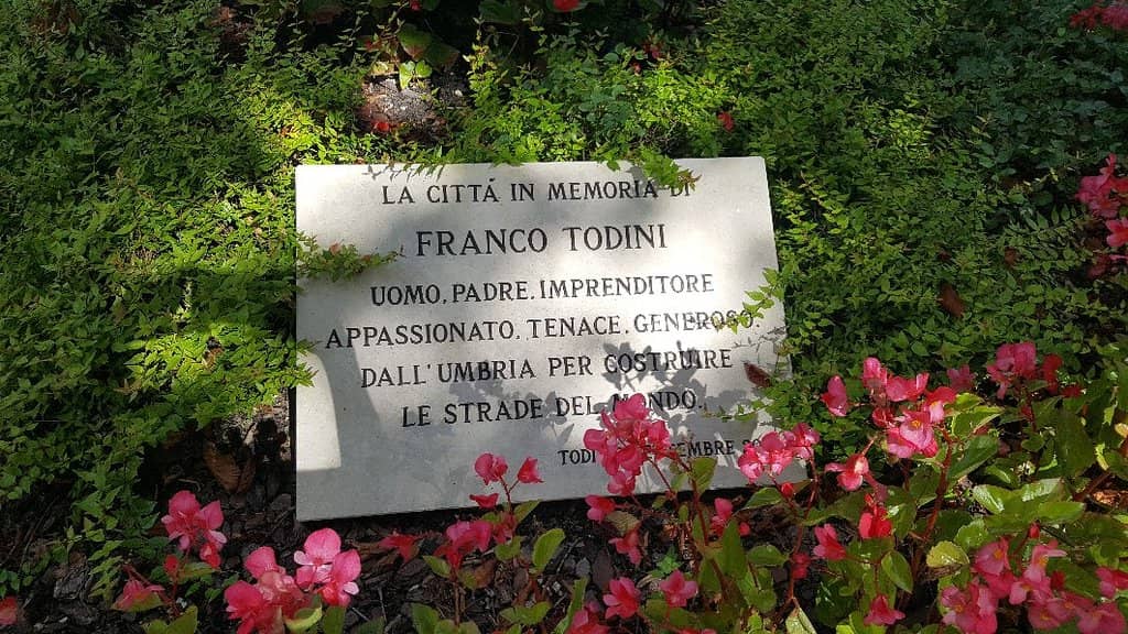 Shaded Relaxation Benches