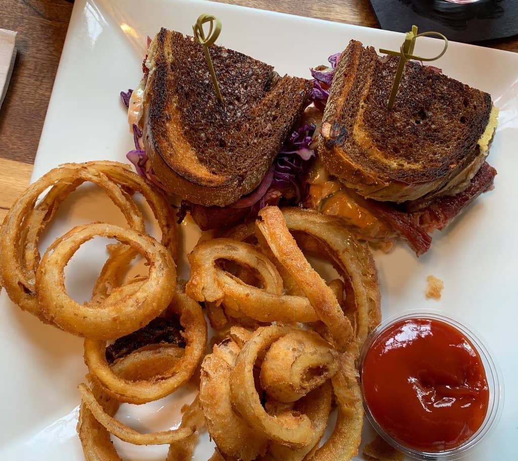 Creative Cocktails & Cozy Atmosphere