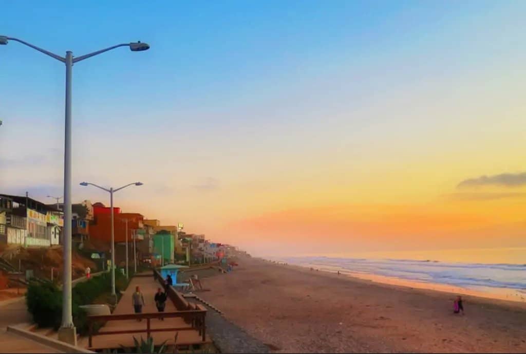 Pacific Ocean Meets Border